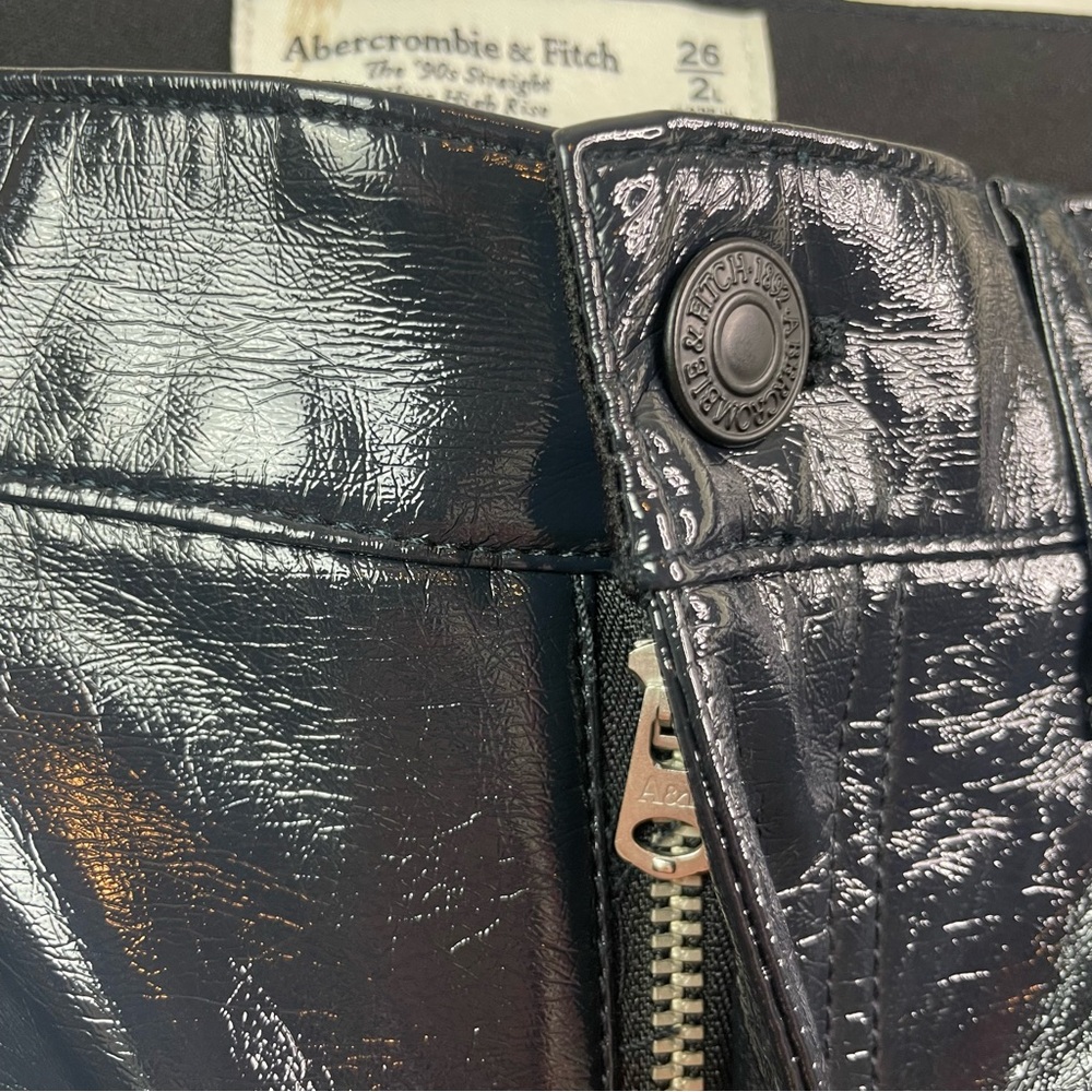 Abercrombie & Fitch The 90s Straight Ultra High Rise Shiny Vegan Leather Pants - Picture 8 of 16